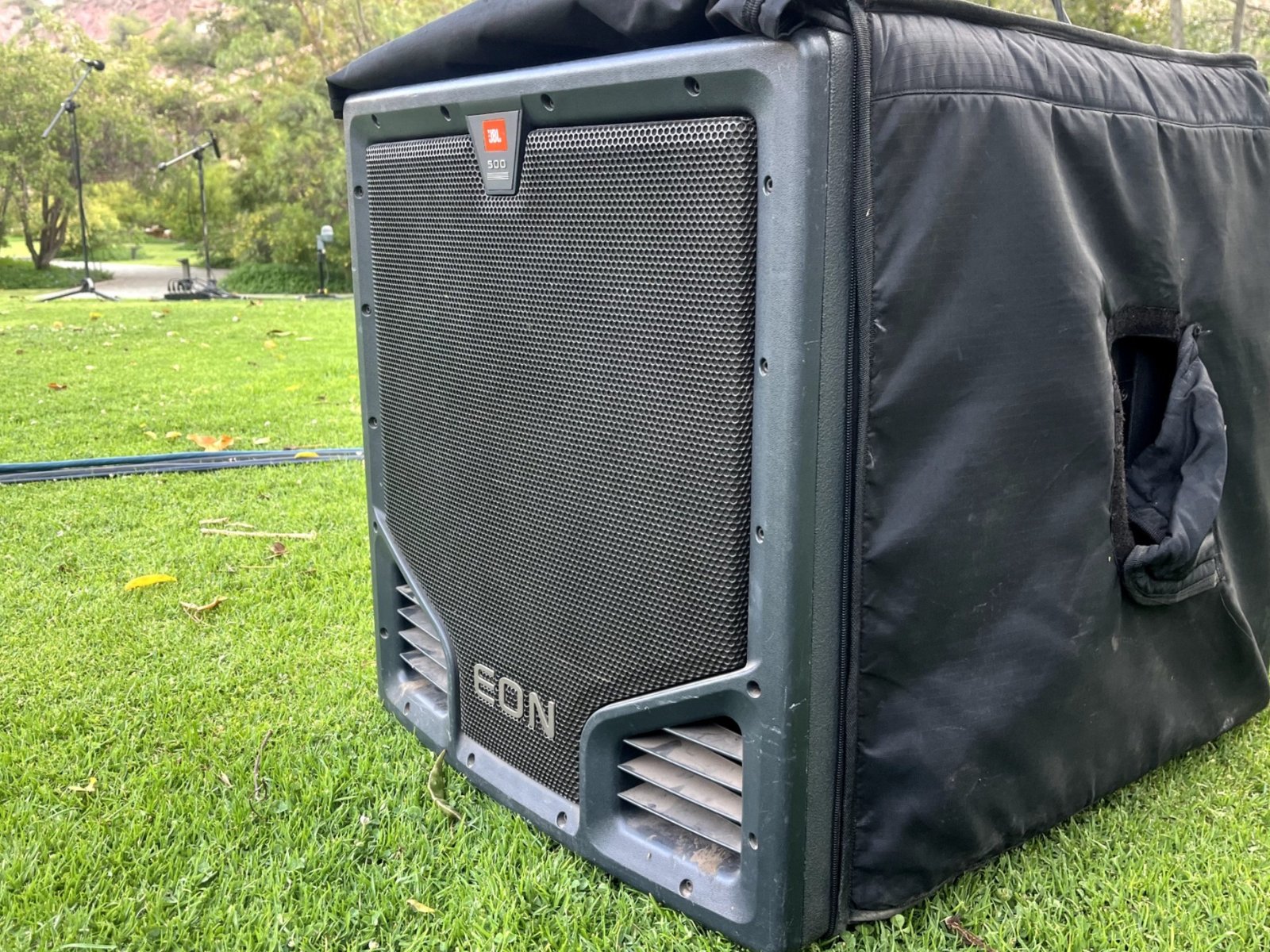 Subwoofer Activo JBL EON518S